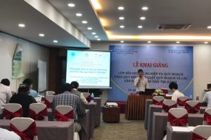 (VNU-CRES) Viện Tài nguyên và Môi trường xây dựng sổ tay hướng dẫn và tham gia tập huấn về lồng ghép dịch vụ hệ sinh thái trong quá trình lập quy hoạch ở Việt Nam